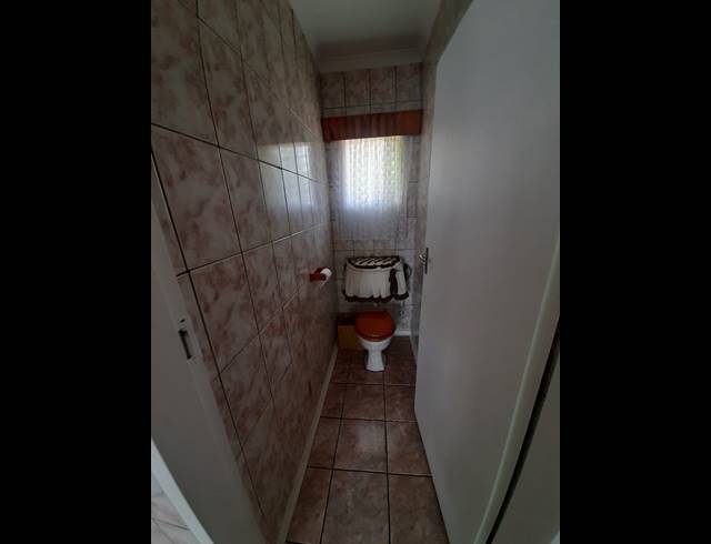 3 BEDROOM FREEHOLD FOR SALE IN MINNEBRON